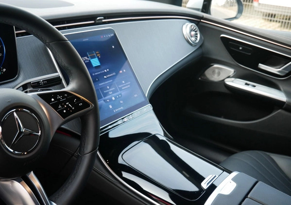 Mercedes-Benz EQE cena 329900 przebieg: 17500, rok produkcji 2022 z Głuchołazy małe 781